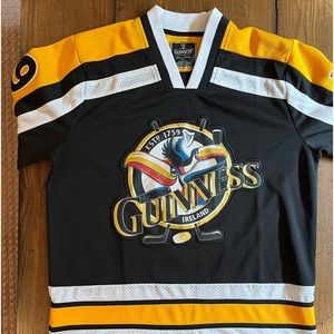 Men’s Large Guinness hockey jersey.